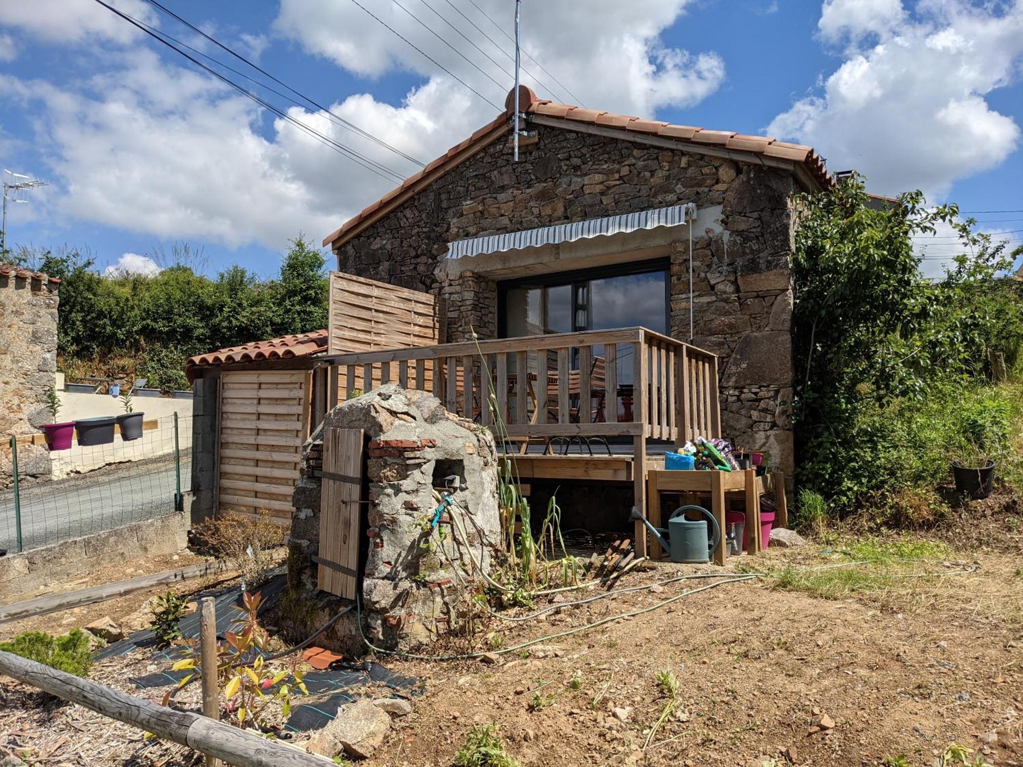 Le Petit Moulin Hotel Pouzauges Exterior photo